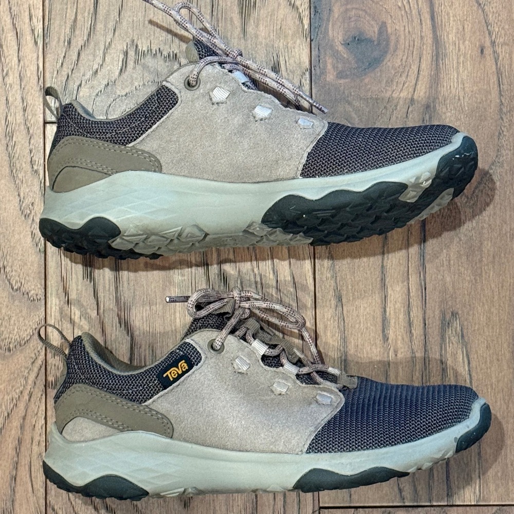 Teva Arrowood Swift Lace Grey Olive Hiking Sneakers 1097803 Womens 6
